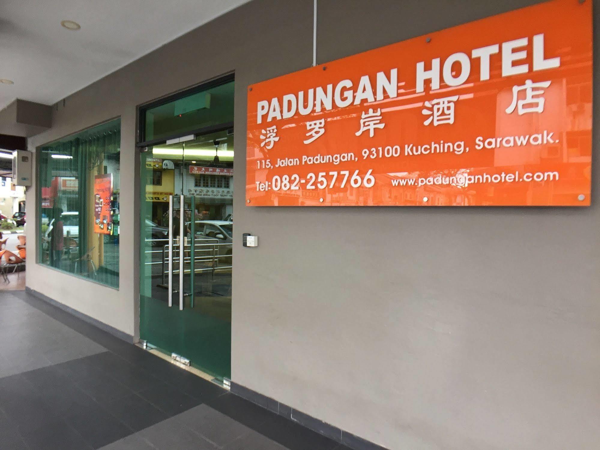 Padungan Hotel Kuching Exterior photo